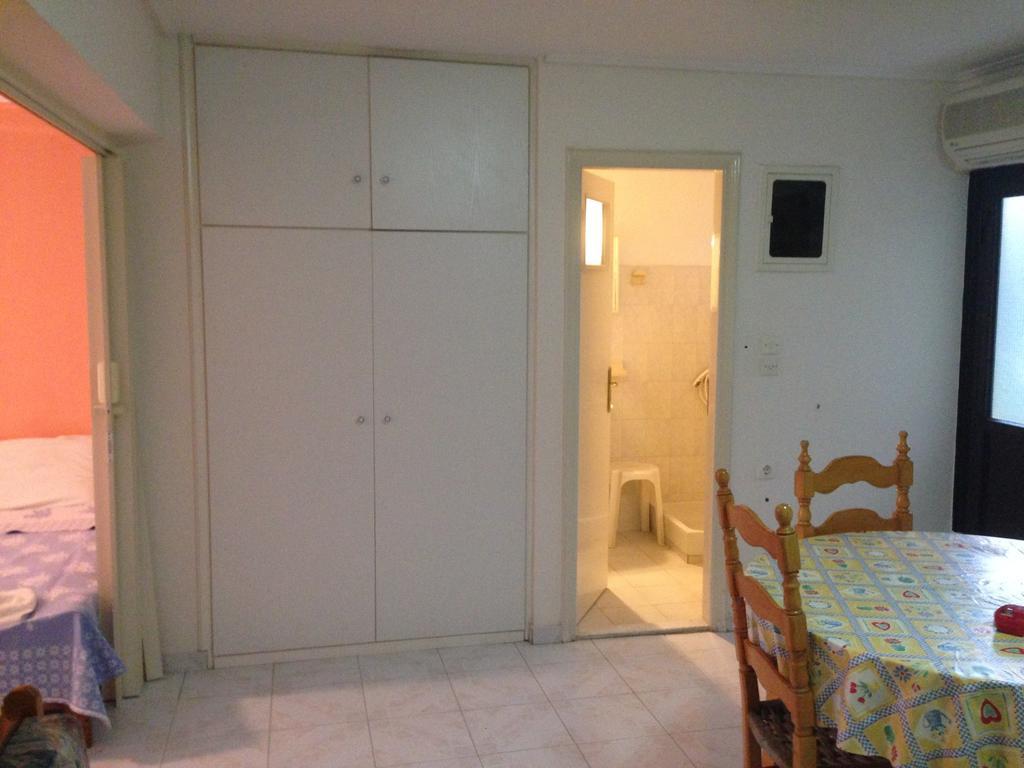 Noufara Hotel Kamena Vourla Cameră foto