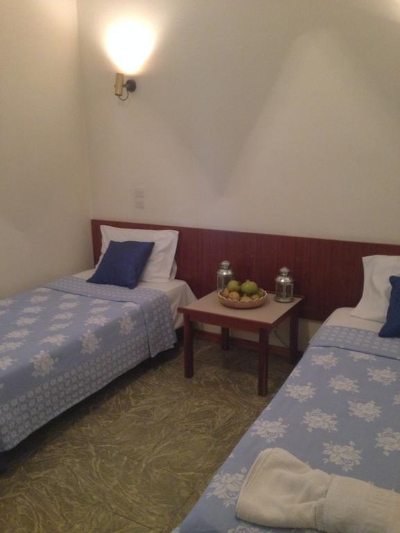 Noufara Hotel Kamena Vourla Cameră foto